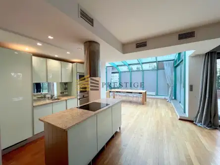 Warszawa ,  Grzybowska   7