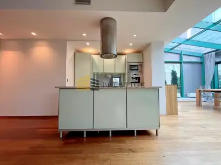 Warszawa ,  Grzybowska   8