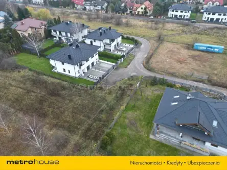 Dziekanów polski ,  Kolejowa   4