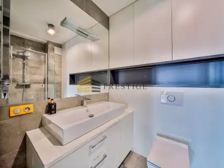 Warszawa ,  Prymasa Augusta Hlonda   11