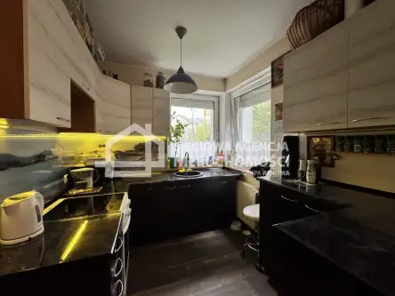 Gdynia ,  Perłowa   7