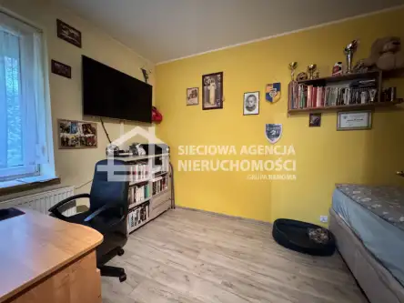 Gdynia ,  Perłowa   8