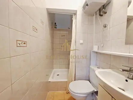 Gdynia ,  Świętojańska   9