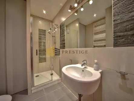 Warszawa ,  Leszczyńska   5