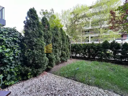 Warszawa ,  Leszczyńska   8