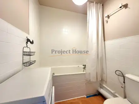 Łódź ,  Ziemowita 19   8