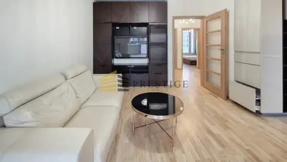 Warszawa ,  Wyględowska   4