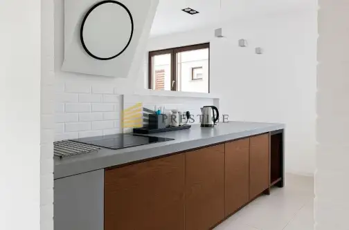 Warszawa ,  Jana Karola Chodkiewicza 7   2