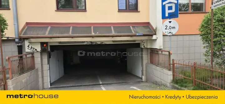 Warszawa ,  Przy Agorze   8