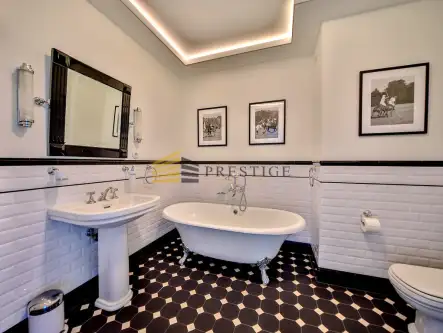 Warszawa ,  Jana Pawła Woronicza   13