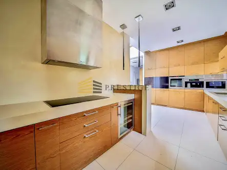 Bielawa ,  Olgi Boznańskiej   9