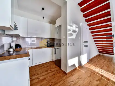 Warszawa ,  Wał Miedzeszyński   8