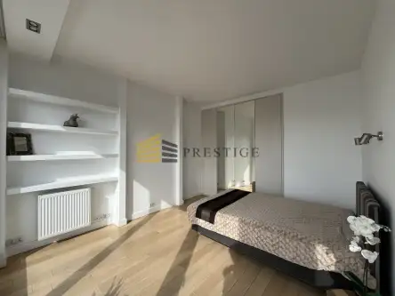 Warszawa ,  Wspólna   7