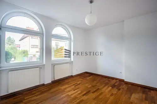 Warszawa ,  Biedronki   10