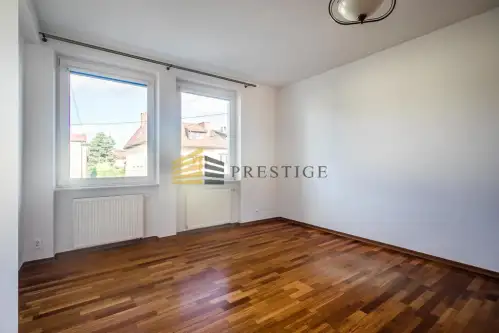 Warszawa ,  Biedronki   11