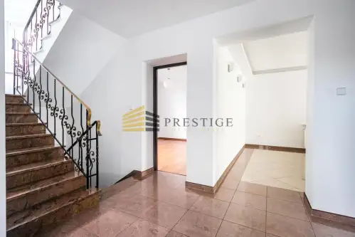 Warszawa ,  Biedronki   17