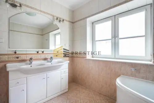 Warszawa ,  Biedronki   20