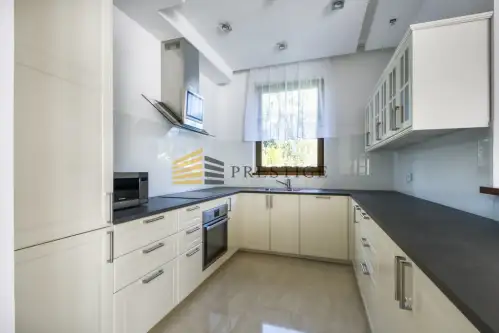 Bielawa ,  Warszawska   4