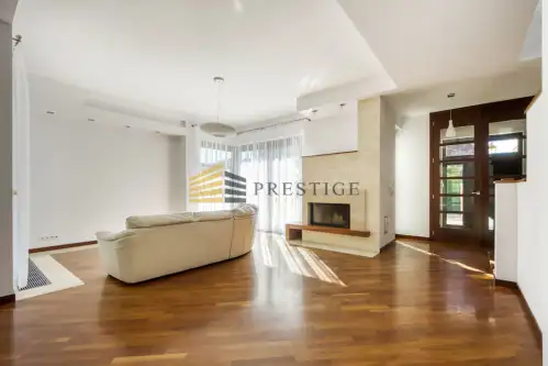 Bielawa ,  Warszawska   6