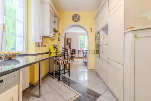 Warszawa ,  Jagielska   8