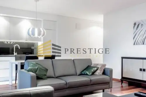 Warszawa ,  Wronia   10