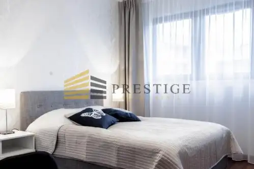 Warszawa ,  Wronia   12