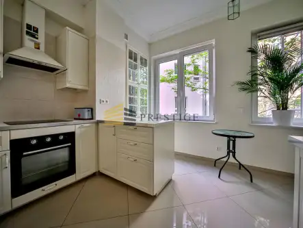 Warszawa ,  Koszykowa   11