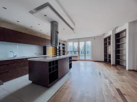 Warszawa ,  Jana Pawła Woronicza   4