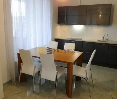 Warszawa ,  al. Wojska Polskiego   3