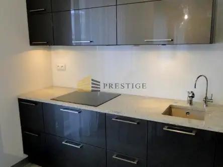 Warszawa ,  al. Wojska Polskiego   4