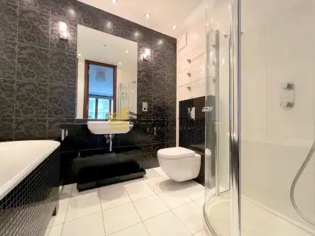 Warszawa ,  Leona Kruczkowskiego   12