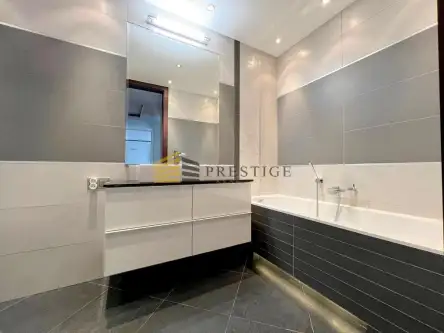 Warszawa ,  Leona Kruczkowskiego   13