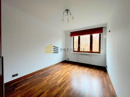 Warszawa ,  Leona Kruczkowskiego   8