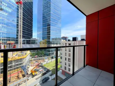 Warszawa ,  Prosta   10