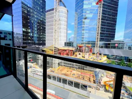 Warszawa ,  Prosta   11