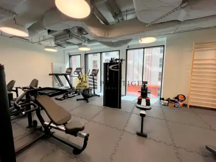 Warszawa ,  Prosta   12