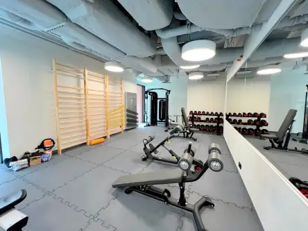 Warszawa ,  Prosta   13