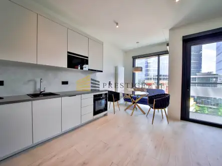 Warszawa ,  Prosta   7