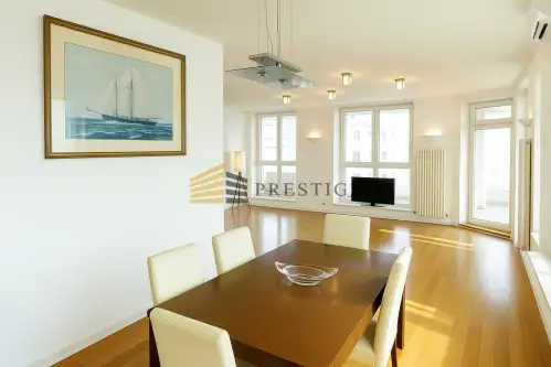 Warszawa ,  Hoża   4