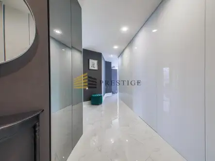 Warszawa ,  Różana   15