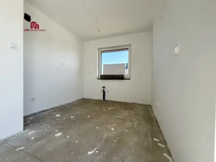 Różyny ,  Młyńska   11