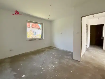 Różyny ,  Młyńska   13