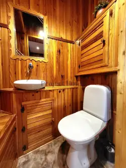 Łódź ,  Fiodora Dostojewskiego 8   13