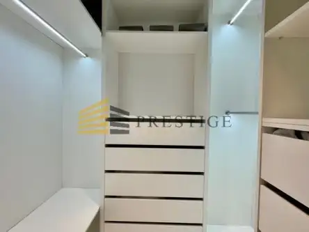 Warszawa ,  Różana   13