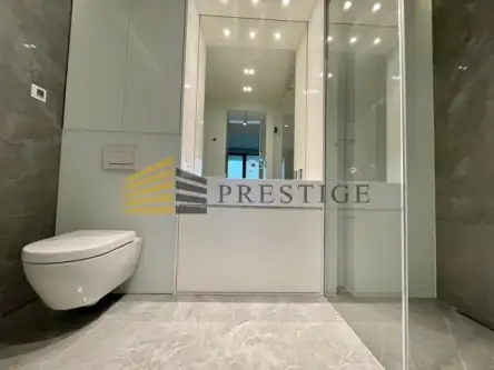 Warszawa ,  Różana   15