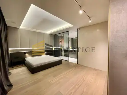 Warszawa ,  Różana   7