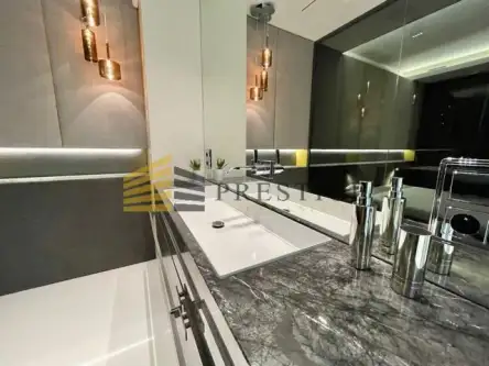 Warszawa ,  Różana   9