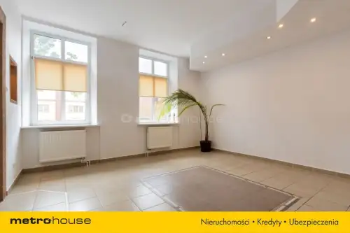 Biskupiec ,  Aleja broni   11