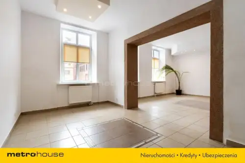 Biskupiec ,  Aleja broni   13