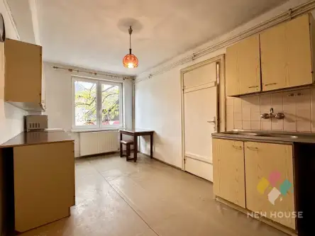 Mikołajki ,  Plac Wolności   4